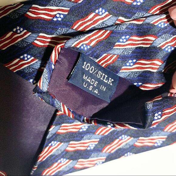 Stonehenge American Flag Print 100% Silk Tie - Picture 6 of 7